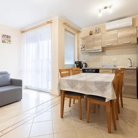 Márta Apartman Hajdúszoboszló Exterior foto